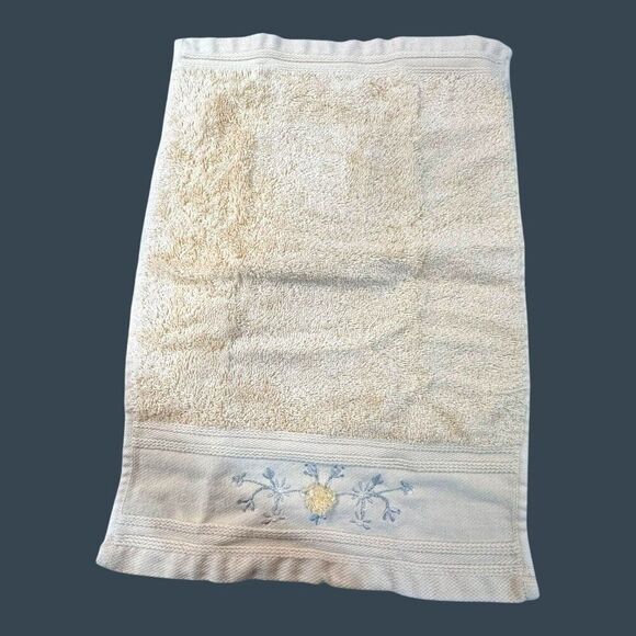 Home Spa Embroidered Floral Bath Towel Portugal Set Of 7 Cotton Beige READ - Picture 5 of 10